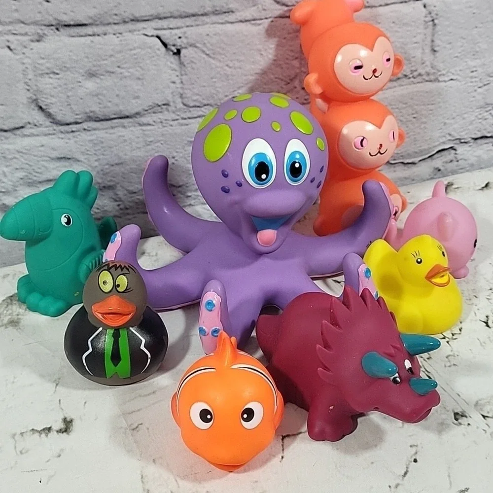 Bath‎ Toys Lot of 8 Nubby Octopus Rubber Duckies Light up Kitty